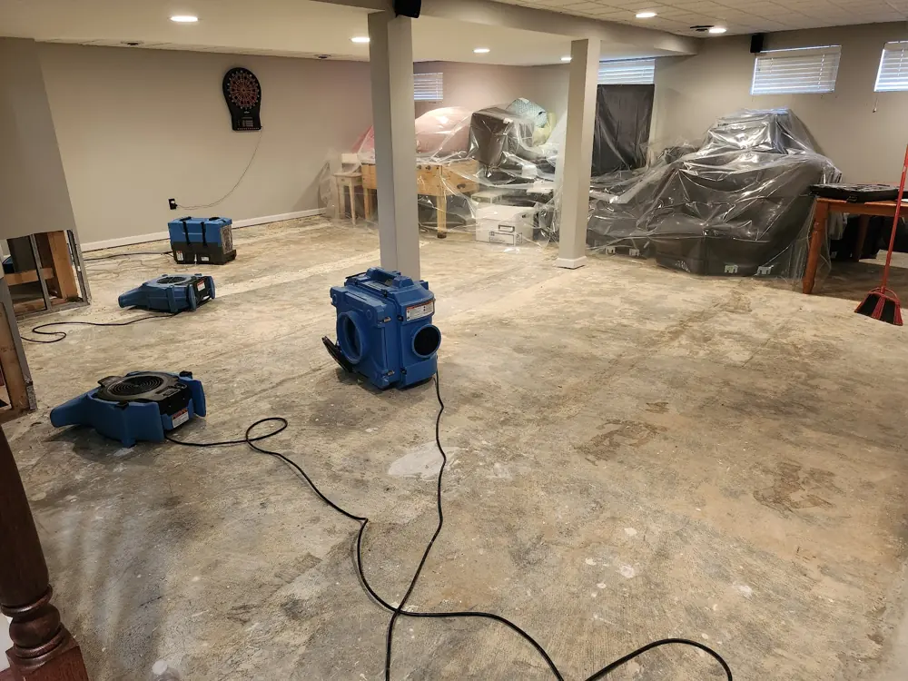 Water damage restoration crew working in Sharpstown, TX
