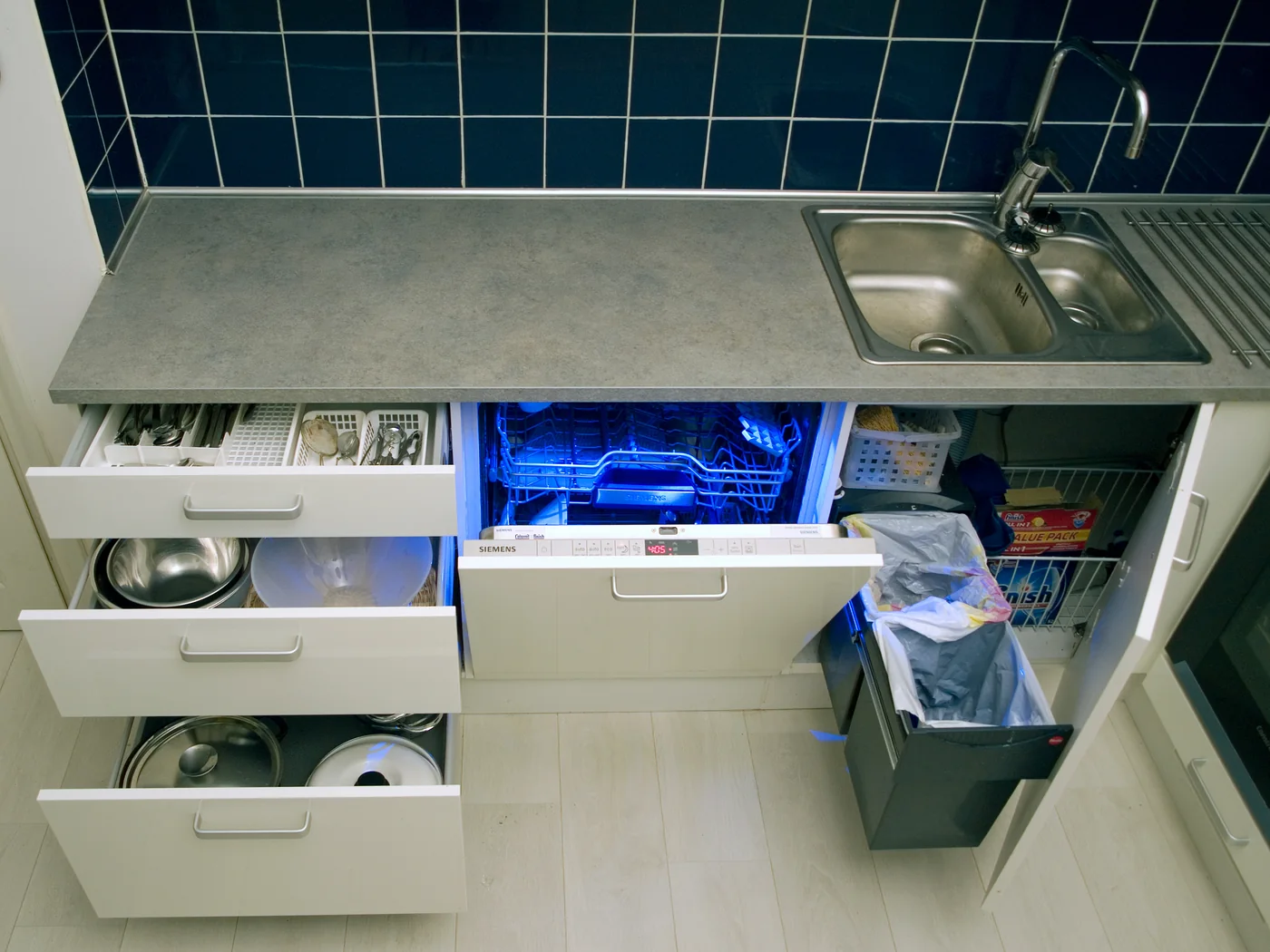 Dishwasher Leak Cleanup in Cloverleaf, Texas